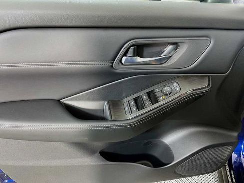 Certified 2026 Nissan Rogue SV w/ SV Premium Package image 15