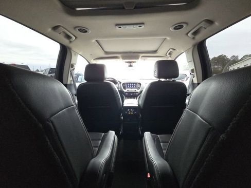 Used 2023 GMC Acadia Denali w/ Denali Technology Package image 20