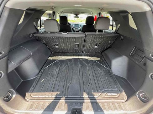 Used 2023 Chevrolet Equinox LT w/ LPO, Floor Liner Package image 32