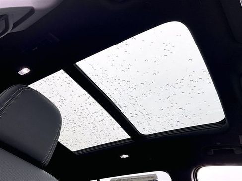 New 2026 Chevrolet Traverse LT w/ Sun and Wheel Package image 29