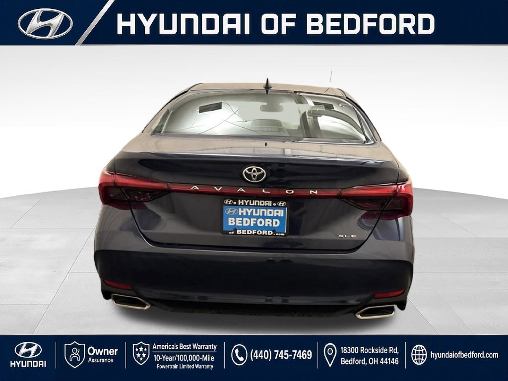 Used 2019 Toyota Avalon XLE w/ Moonroof Package FWD image 7