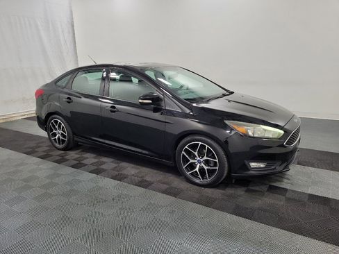 Used 2017 Ford Focus SEL FWD image 11