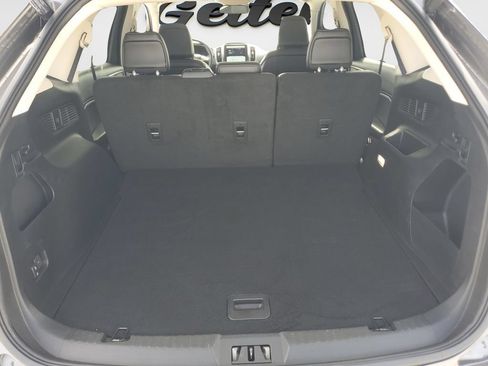 Used 2022 Ford Edge SEL w/ Convenience Package AWD/4WD image 11