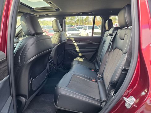 New 2026 Jeep Grand Cherokee Altitude image 30