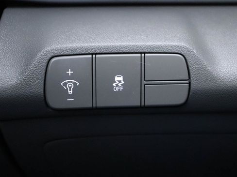 Used 2025 Hyundai Elantra SEL FWD image 43