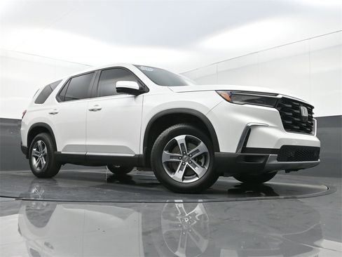 Used 2024 Honda Pilot EX-L image 25