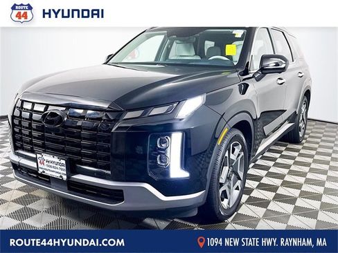 Used 2023 Hyundai Palisade Limited image 1