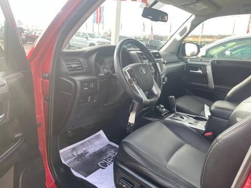 Used 2018 Toyota 4Runner SR5 Premium image 7