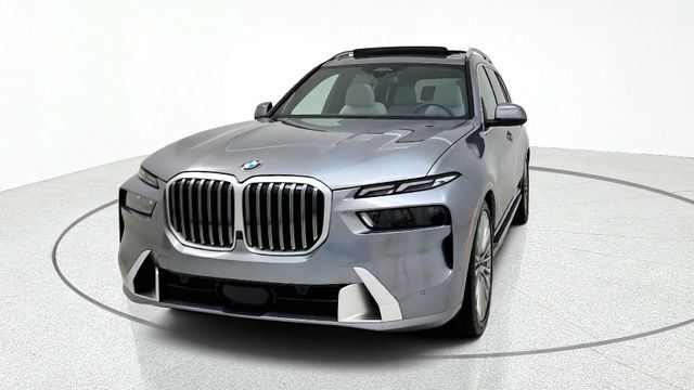 Used 2024 BMW X7 xDrive40i w/ Premium Package AWD/4WD image 3