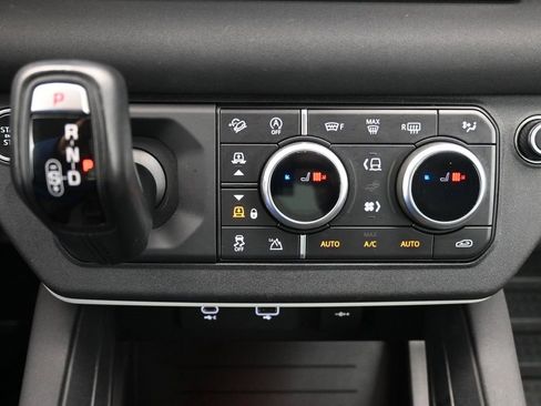 Used 2020 Land Rover Defender 110 SE image 17