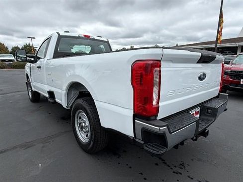 New 2026 Ford F250 XL w/ XL Chrome Package image 6