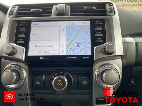 Used 2023 Toyota 4Runner SR5 AWD/4WD image 39