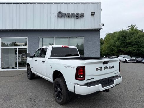Used 2025 RAM 2500 Big Horn AWD/4WD image 3