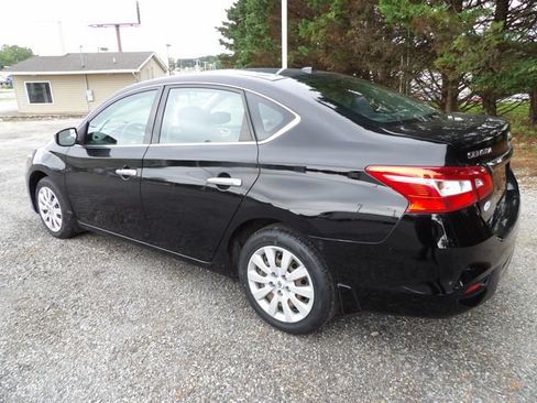 Used 2017 Nissan Sentra SV FWD image 3