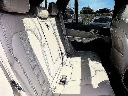 Used 2022 BMW X5 xDrive45e AWD/4WD image 33