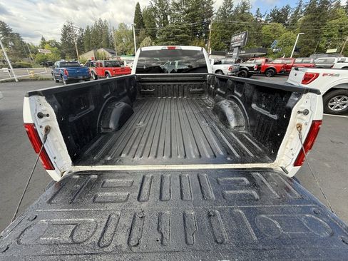 Used 2017 Ford F150 XLT w/ Max Trailer Tow Package image 16