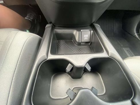 Used 2018 Honda CR-V LX image 25