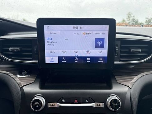 Used 2020 Ford Explorer Limited w/ Hybrid Equipment Group 310A AWD/4WD image 16