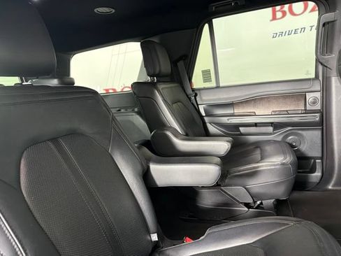 Used 2019 Ford Expedition Limited w/ Equipment Group 302A RWD image 18