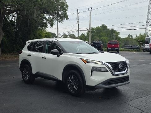 Used 2023 Nissan Rogue S FWD image 14