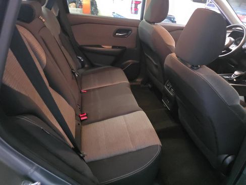 Used 2022 Nissan Rogue SV FWD image 14