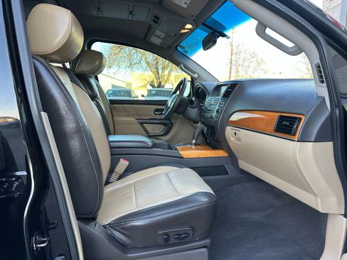 Used 2015 Nissan Armada Platinum w/ Platinum Reserve Package image 22