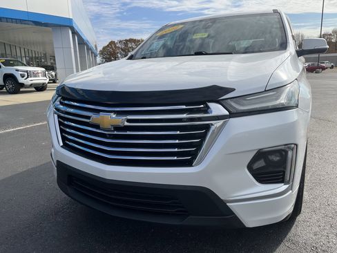 Used 2022 Chevrolet Traverse Premier image 11