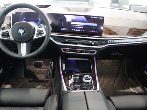 Used 2026 BMW X5 xDrive40i w/ Executive Package image 7