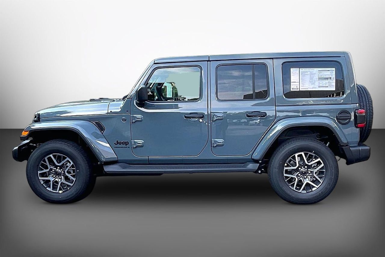 New 2026 Jeep Wrangler Unlimited Sahara AWD/4WD image 5