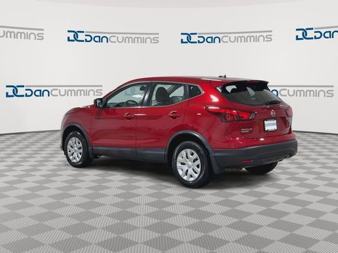 Used 2018 Nissan Rogue Sport S FWD image 6