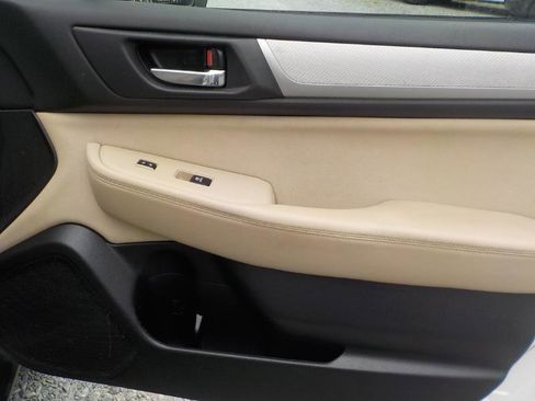 Used 2016 Subaru Outback 2.5i Premium image 24