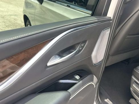 Used 2021 Cadillac Escalade Premium Luxury Platinum w/ LPO, Radiant Package AWD/4WD image 12