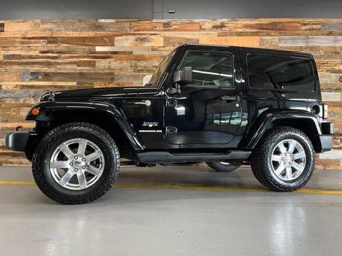 Used 2016 Jeep Wrangler Sahara AWD/4WD image 15