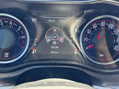 Used 2019 Dodge Challenger SXT RWD image 18