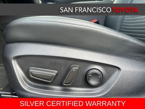 Used 2023 Toyota Camry SE image 12