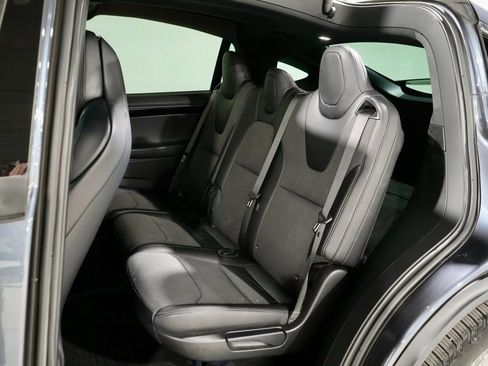 Used 2018 Tesla Model X 75D image 28