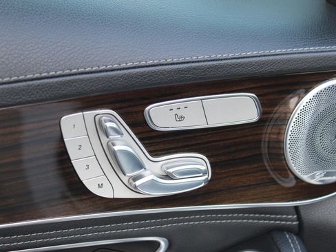 Used 2015 Mercedes-Benz C 300 4MATIC Sedan image 24
