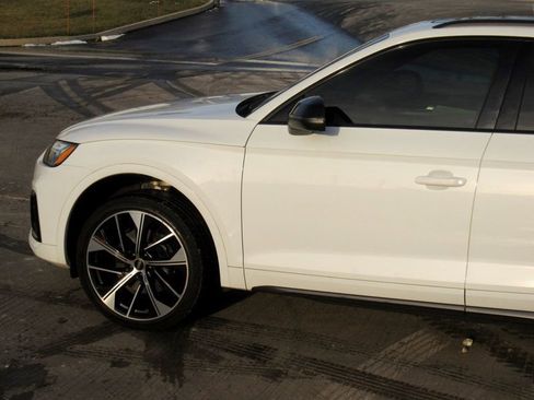 Used 2021 Audi SQ5 Premium Plus w/ Premium Plus Package image 10