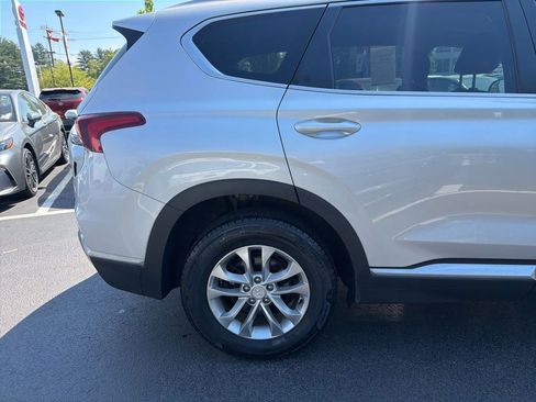 Used 2019 Hyundai Santa Fe SE AWD/4WD image 4