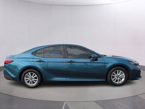 Used 2025 Toyota Camry LE w/ Convenience Package FWD image 6