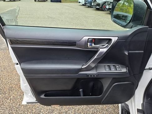 Used 2022 Lexus GX 460 w/ Black Line Special Edition AWD/4WD image 19