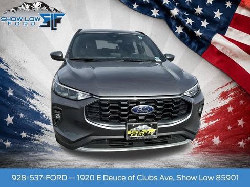 Certified 2025 Ford Escape ST-Line Select AWD/4WD image 2