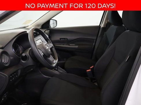 New 2025 Nissan Kicks Play S image 9