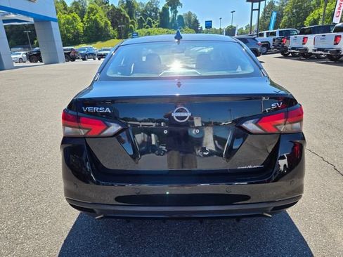 Used 2023 Nissan Versa SV FWD image 8
