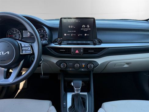 Used 2023 Kia Forte LXS w/ LXS Technology Package image 11