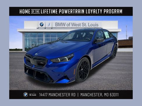 New 2026 BMW M5 Base w/ Carbon Package image 1