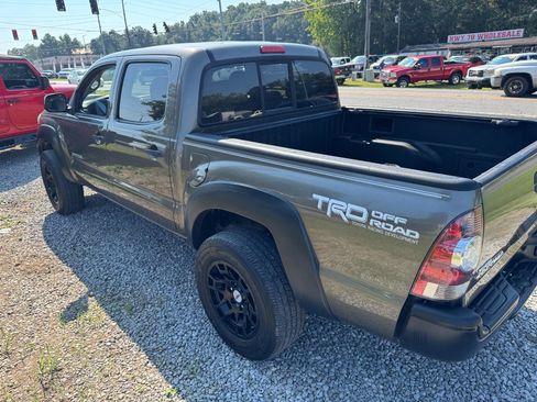 Used 2011 Toyota Tacoma 2WD Double Cab w/ Convenience Pkg image 16