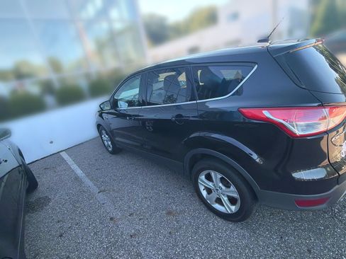 Used 2016 Ford Escape SE FWD image 3