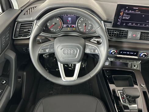 Used 2023 Audi Q5 2.0T Premium w/ Convenience Package image 13