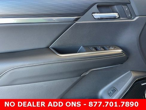 New 2026 GMC Acadia Elevation image 9